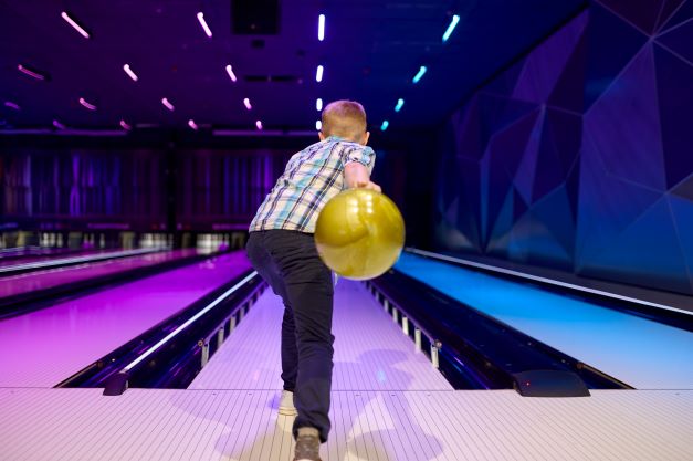 Aiming For the Middle in Bowling